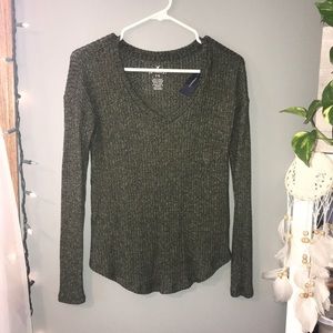 American Eagle Long Sleeve V-Neck